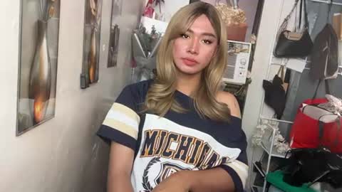 Snapshot of leanashleychatto2 chatting on 07.17.26 Miss Candy online show from 07.17.26