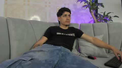 Snapshot of leandro_cooper chatting on 07.02.26 leandro_cooper online show from 07.02.26