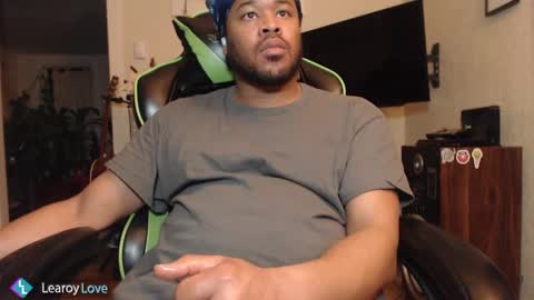 Snapshot of learoy chatting on 03.04.25 Learoy online show from 03.04.25