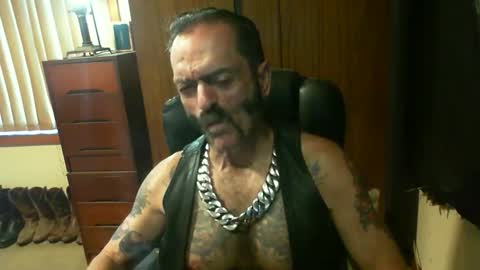 leathergreaser online show from 02.05.25