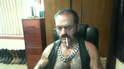 leathergreaser online show from 03.04.25
