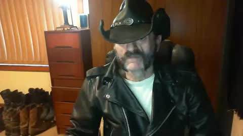 leathergreaser online show from 06.10.26