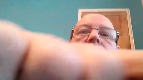 leatherpants68 online show from 11.29.25