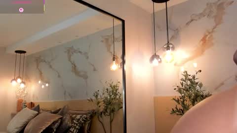 Snapshot of leathompson1 chatting on 12.02.25 online show from 12.02.25