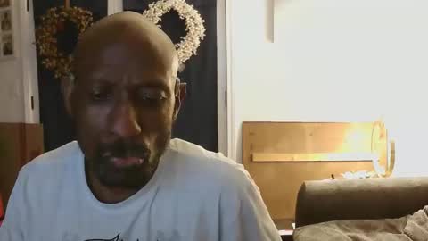 Snapshot of leeguy_hugedick chatting on 05.14.26 Ebony DeafGuy online show from 05.14.26