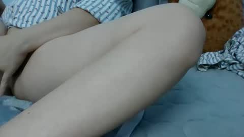 Snapshot of leeloveyou chatting on 02.04.26 leeloveyou online show from 02.04.26