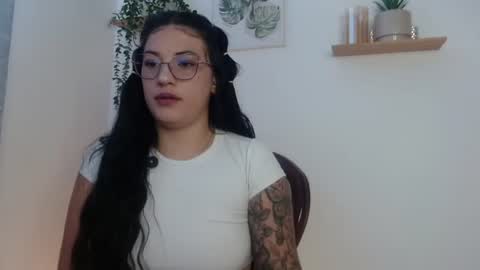 Snapshot of leena_rosee chatting on 07.16.26 leena_rosee online show from 07.16.26