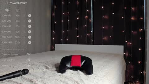 Snapshot of leenylipss chatting on 12.11.24 Emily pvt open ONLY WITH EXTRA TIPS online show from 12.11.24