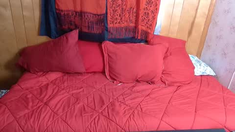 Snapshot of leesdesires chatting on 02.12.26 Leesdesires online show from 02.12.26