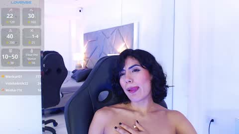 Snapshot of leethompson_ chatting on 01.29.25 Leet online show from 01.29.25