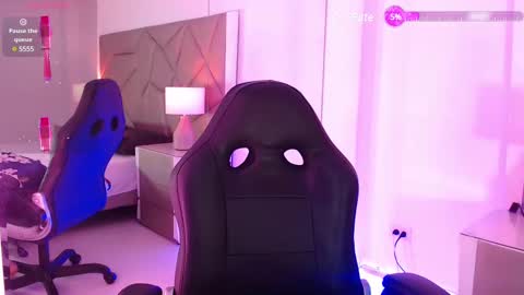 Snapshot of leethompson_ chatting on 02.19.25 Leet online show from 02.19.25