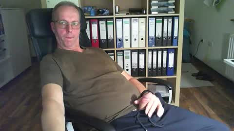 Dave online show from 10.18.25