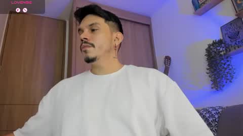 Snapshot of legolas_15 chatting on 07.19.26 Alejandro online show from 07.19.26