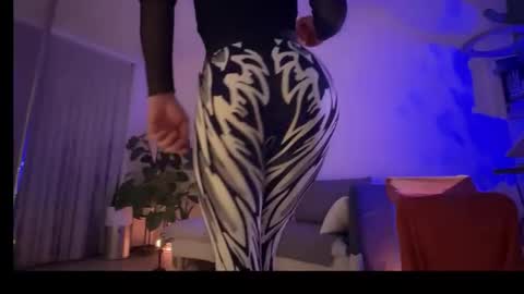 legsylegsinton online show from 12.17.25