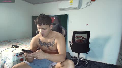  Lei  online show from 01.23.25