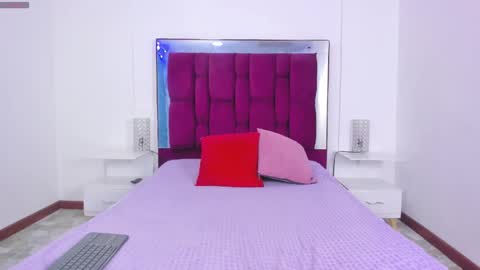 LEIGH ANGELS online show from 01.07.25