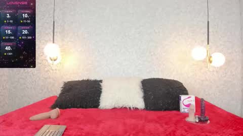 LEIGH ANGELS online show from 10.23.25