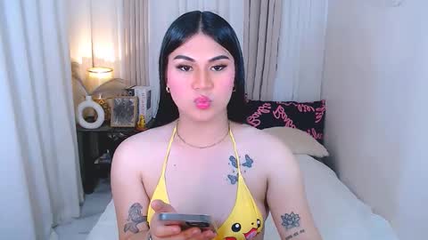 Snapshot of leighcortesi chatting on 10.22.25 Cailey online show from 10.22.25