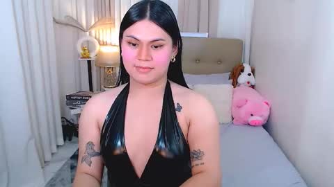 Snapshot of leighcortesi chatting on 11.28.25 Cailey online show from 11.28.25