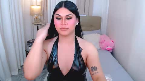 Snapshot of leighcortesi chatting on 12.02.25 Cailey online show from 12.02.25