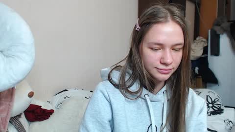 leila_bambi online show from 12.24.24