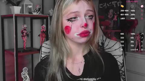 Leila online show from 09.21.25