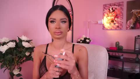 Snapshot of leilakali chatting on 06.30.26 Leila online show from 06.30.26