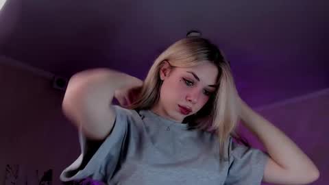 leilalafleur_ online show from 02.04.26