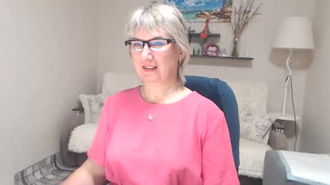 Leila Kinky online show from 10.31.25