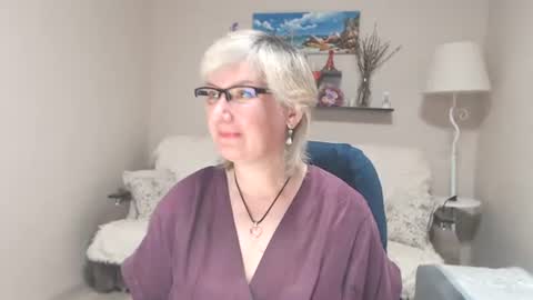Snapshot of leilamays chatting on 06.12.26 Leila Kinky online show from 06.12.26