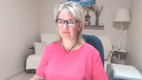 Snapshot of leilamays chatting on 07.06.26 Leila Kinky online show from 07.06.26