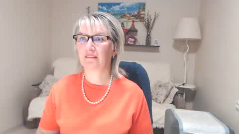 Snapshot of leilamays chatting on 07.21.26 Leila Kinky online show from 07.21.26