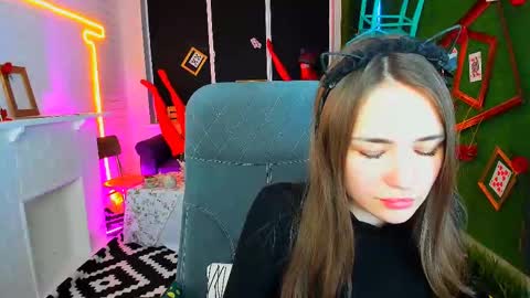 Snapshot of leilarai chatting on 01.23.25 Leila Rai online show from 01.23.25