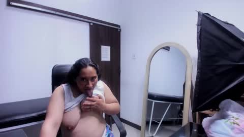 Leila online show from 03.16.26