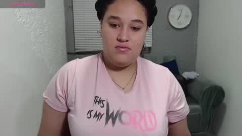 Snapshot of leilasosexy chatting on 06.19.26 leilasosexy online show from 06.19.26