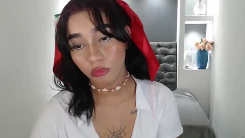 Snapshot of leilasweetxx chatting on 12.17.24 Mar online show from 12.17.24