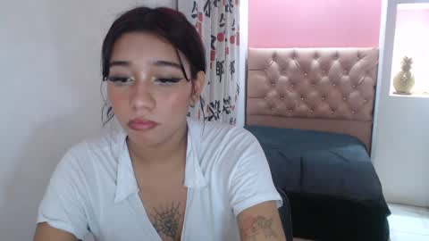 Snapshot of leilasweetxx chatting on 01.04.25 Mar online show from 01.04.25