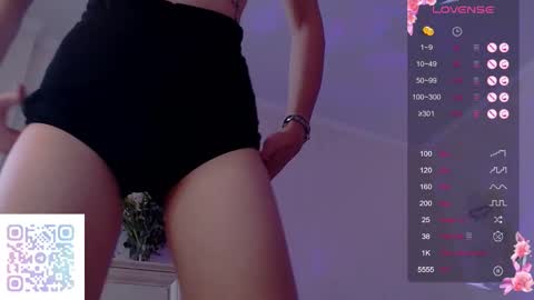 Leila online show from 11.30.25