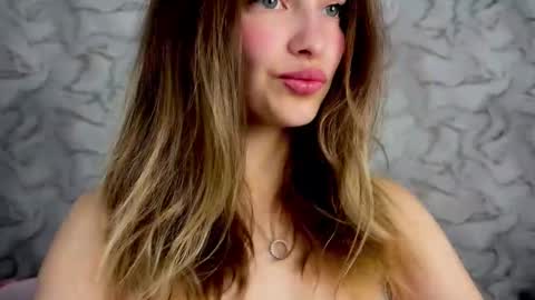 Snapshot of lemonhazeeee chatting on 10.18.25 Lemonhazeeee online show from 10.18.25