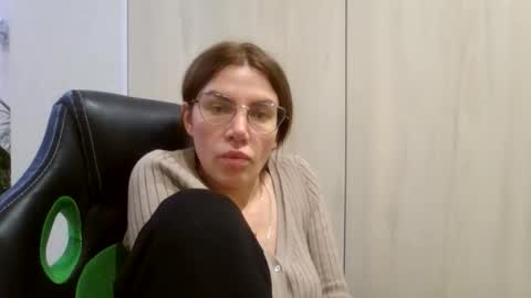 lena6122000 online show from 10.26.25