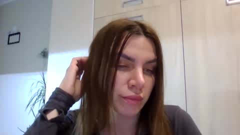 lena6122000 online show from 04.01.26