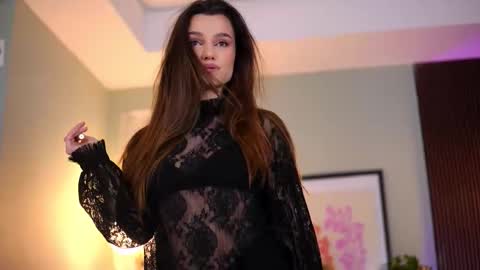 Lena Laurent online show from 03.17.26