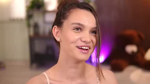 Snapshot of lena_laurent chatting on 06.19.26 Lena Laurent online show from 06.19.26