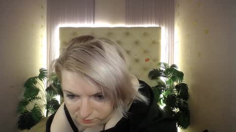 Lena online show from 01.07.25