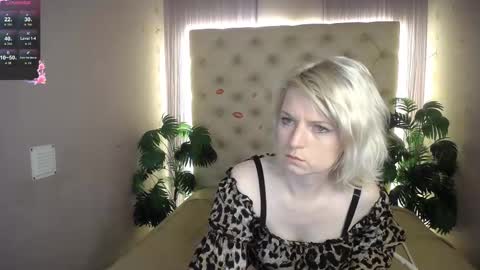 Lena online show from 02.15.25