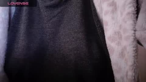 lenagolden online show from 10.13.25