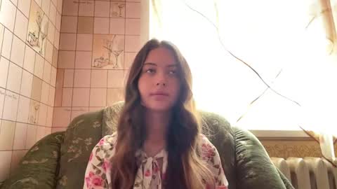 Hellomy name is Natalyits my first day here nice to meet you Give me 50 thumbs ups online show from 06.01.26