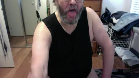 Snapshot of lennyfife chatting on 01.22.25 Pussylicker online show from 01.22.25