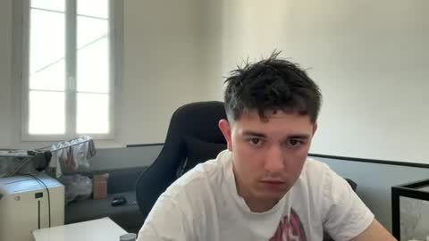 Snapshot of leo0606215417 chatting on 06.16.26 leo0606215417 online show from 06.16.26