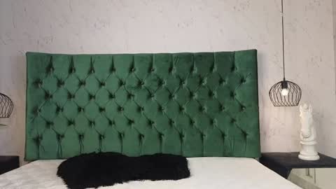 Snapshot of leo_delvey chatting on 12.21.24 leo online show from 12.21.24